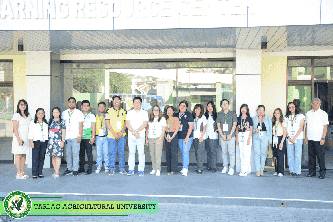 C𝐀𝐏𝐓𝐔𝐑𝐄𝐃 𝐈𝐍 𝐋𝐄𝐍𝐒 | The College of Business and Management (CBM) of the Tarlac Agricultural University (TAU) leads this week's Flag Raising ceremony